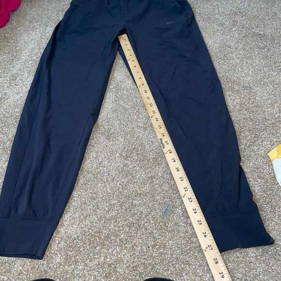 Nike women's jogger pants Nylon black elastic waist & ankle athletic SZ M - Picture 6 of 9